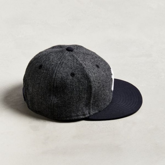 New Era Pattern Pop New York Yankees Snapback Hat - Picture 3 of 7